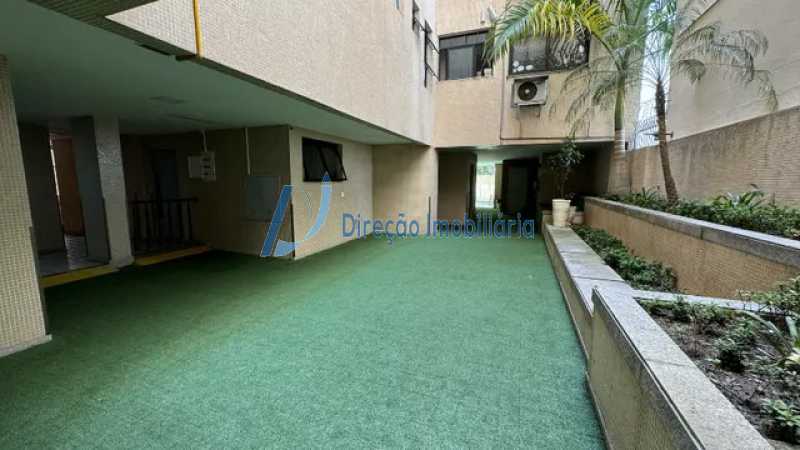 Apartamento à venda com 3 quartos, 103m² - Foto 19