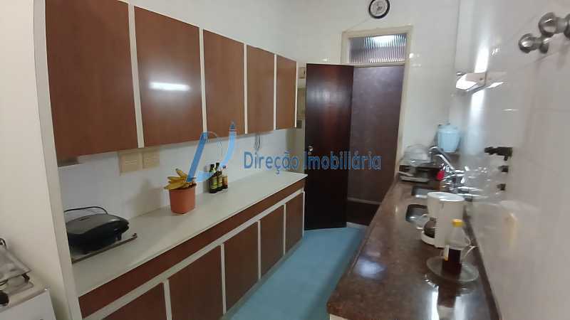 Apartamento à venda com 3 quartos, 119m² - Foto 17