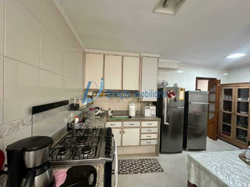 Apartamento à venda com 3 quartos, 120m² - Foto 17