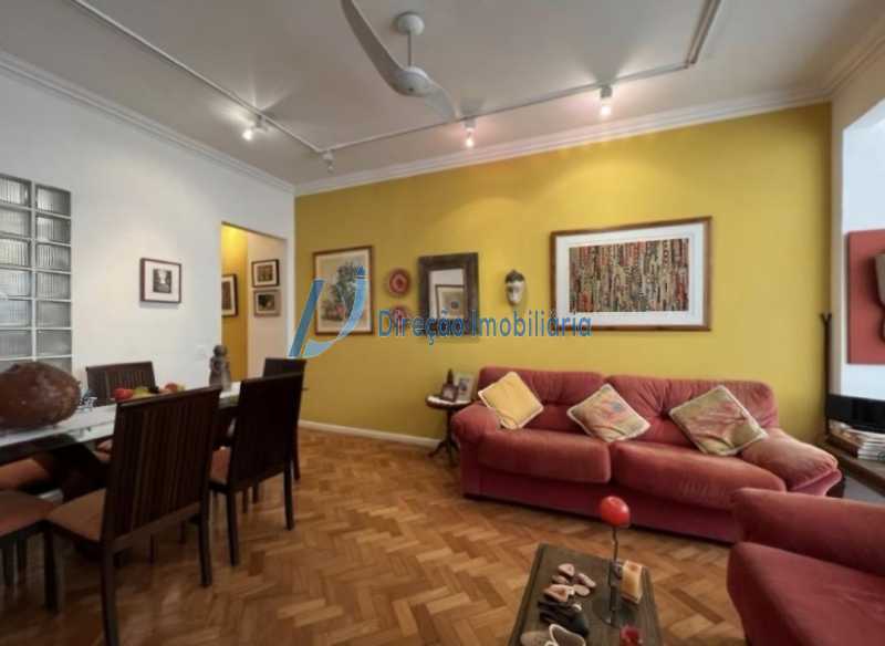 Apartamento à venda com 3 quartos, 115m² - Foto 1