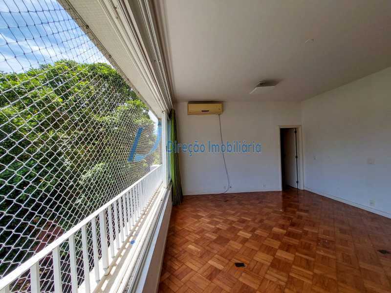 Apartamento à venda com 3 quartos, 109m² - Foto 4