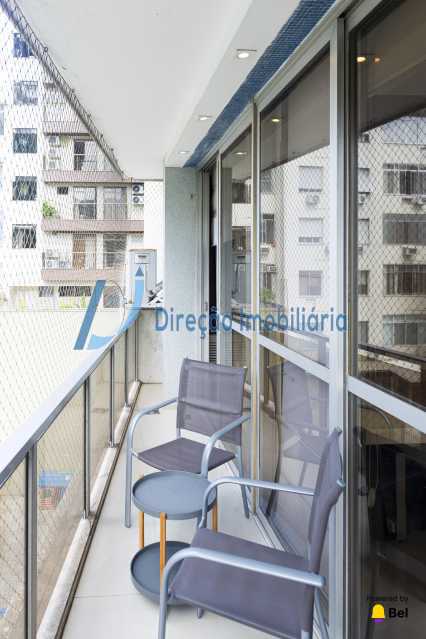 Apartamento à venda com 4 quartos, 150m² - Foto 2