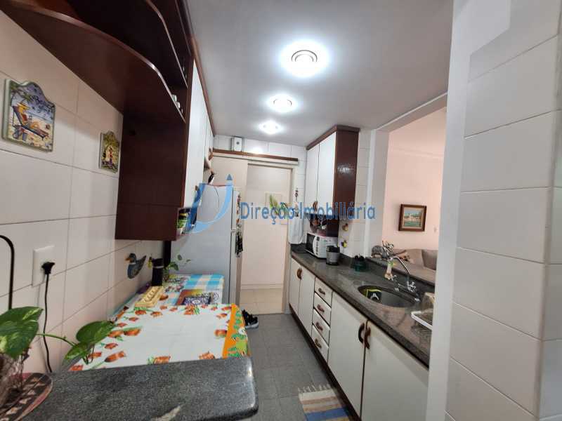 Apartamento à venda com 2 quartos, 64m² - Foto 13