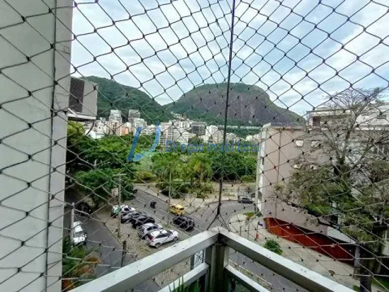 Apartamento à venda com 3 quartos, 97m² - Foto 1