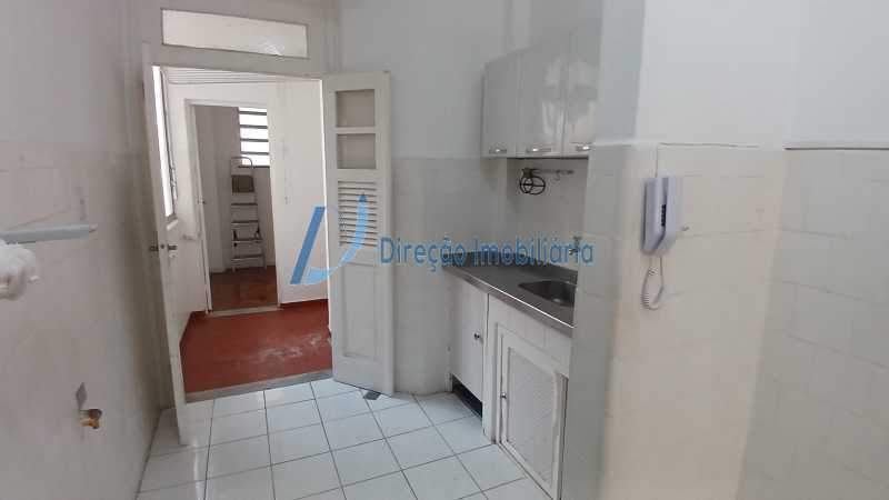 Apartamento à venda com 1 quarto, 59m² - Foto 17