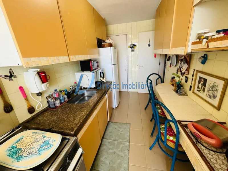 Apartamento à venda com 2 quartos, 77m² - Foto 20