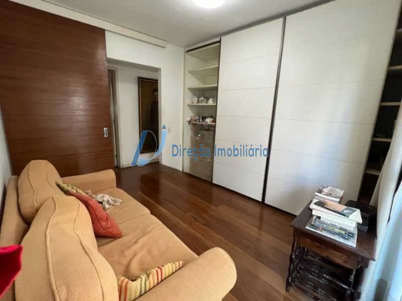 Apartamento à venda com 3 quartos, 149m² - Foto 12