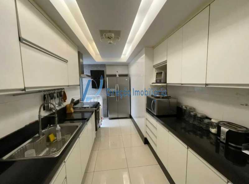 Apartamento à venda com 3 quartos, 140m² - Foto 17