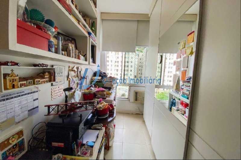 Apartamento à venda com 3 quartos, 97m² - Foto 10