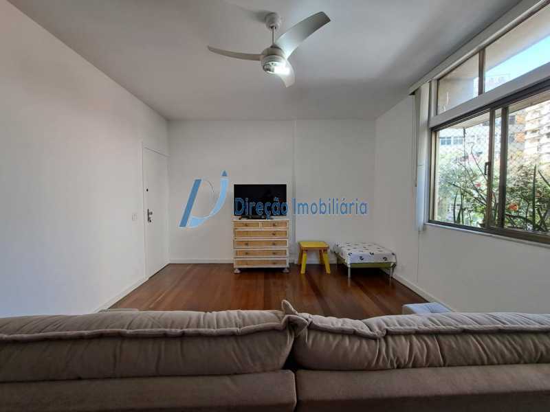 Apartamento à venda com 3 quartos, 123m² - Foto 3