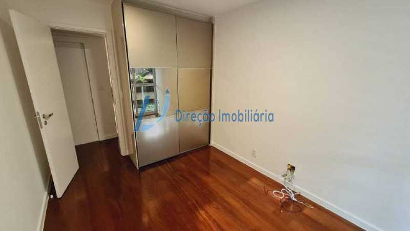 Apartamento à venda com 3 quartos, 199m² - Foto 11