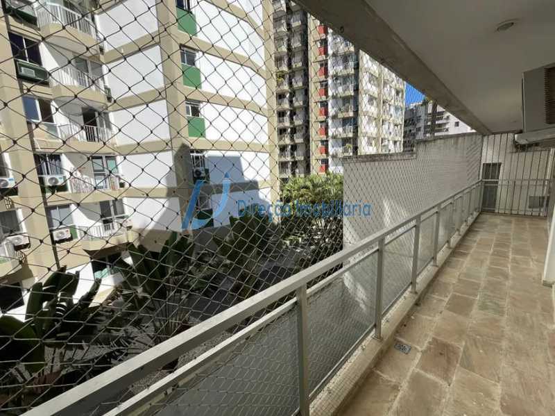 Apartamento à venda com 3 quartos, 103m² - Foto 2