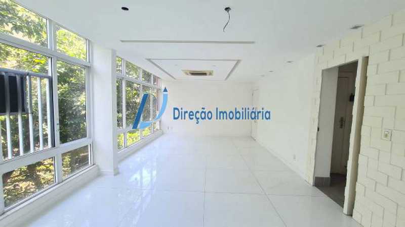 Apartamento à venda com 3 quartos, 139m² - Foto 4
