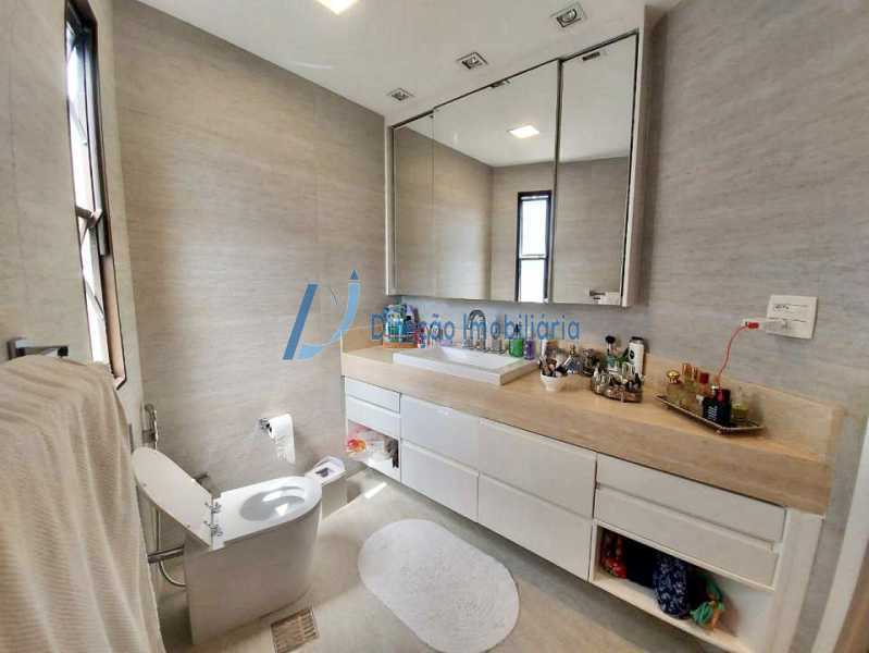 Apartamento à venda com 4 quartos, 232m² - Foto 10