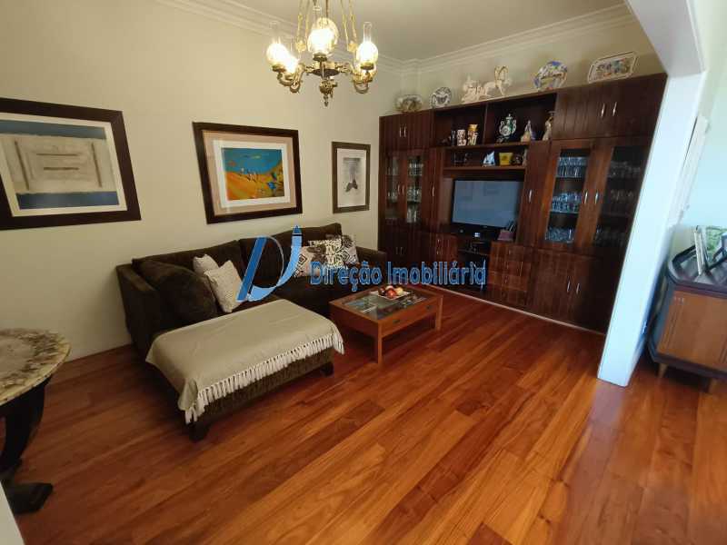 Apartamento à venda com 4 quartos, 259m² - Foto 9