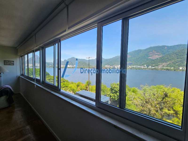 Apartamento à venda com 4 quartos, 161m² - Foto 2