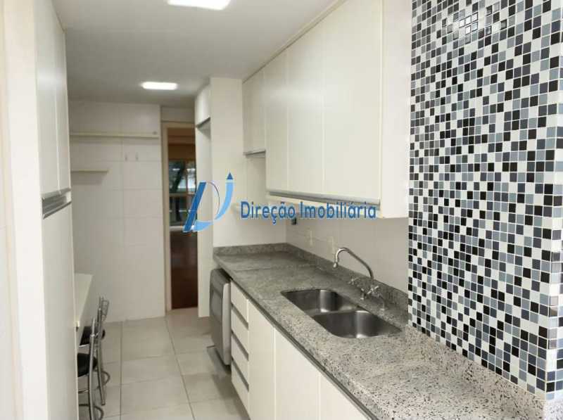 Apartamento à venda com 3 quartos, 140m² - Foto 22