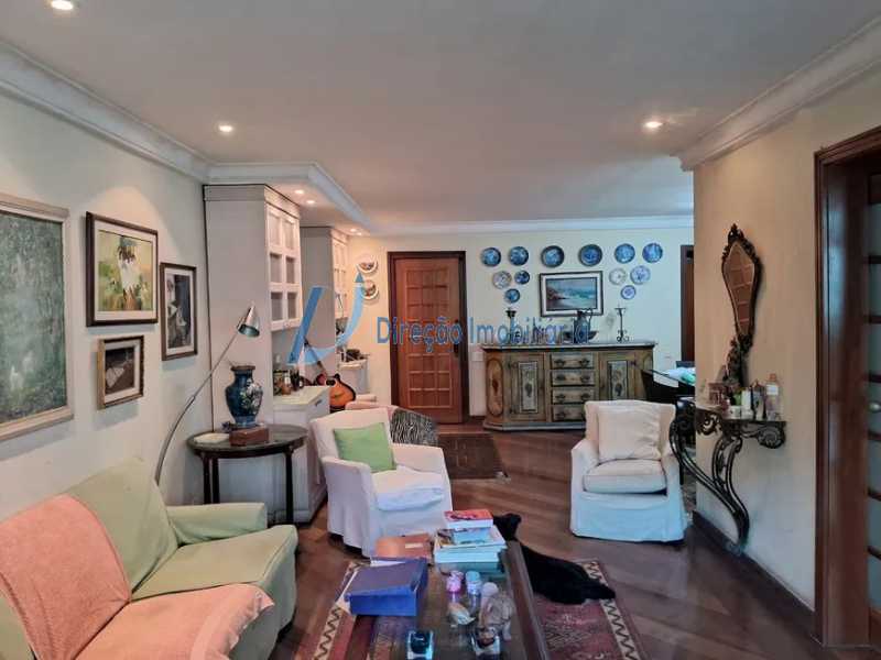 Apartamento à venda com 3 quartos, 151m² - Foto 5