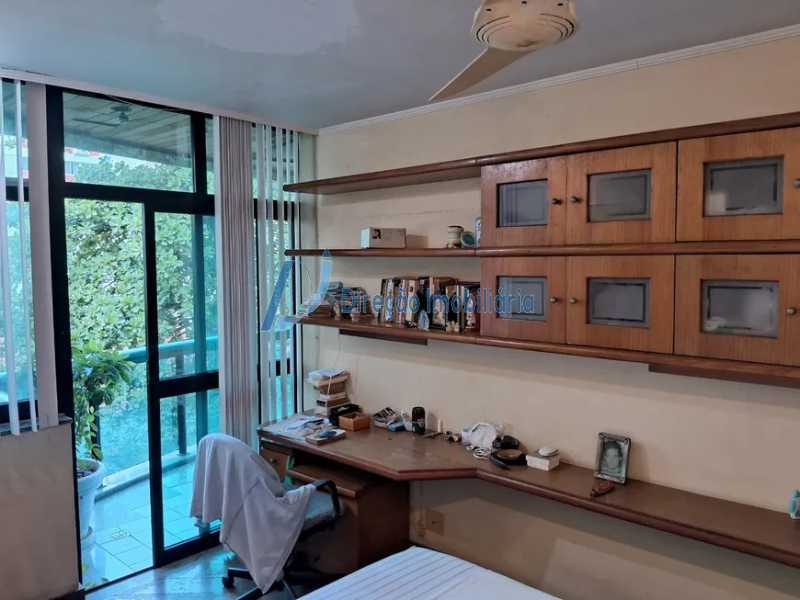 Apartamento à venda com 3 quartos, 151m² - Foto 13