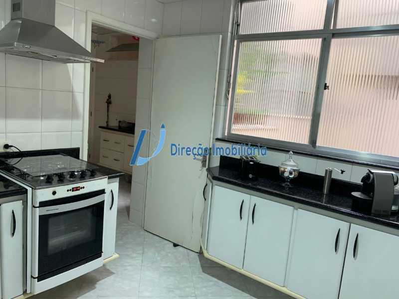 Apartamento à venda com 3 quartos, 140m² - Foto 16