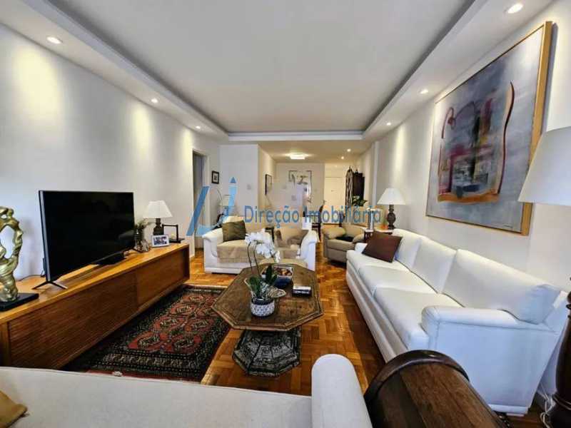 Apartamento à venda com 3 quartos, 118m² - Foto 2