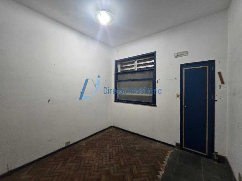 Apartamento à venda com 4 quartos, 170m² - Foto 11