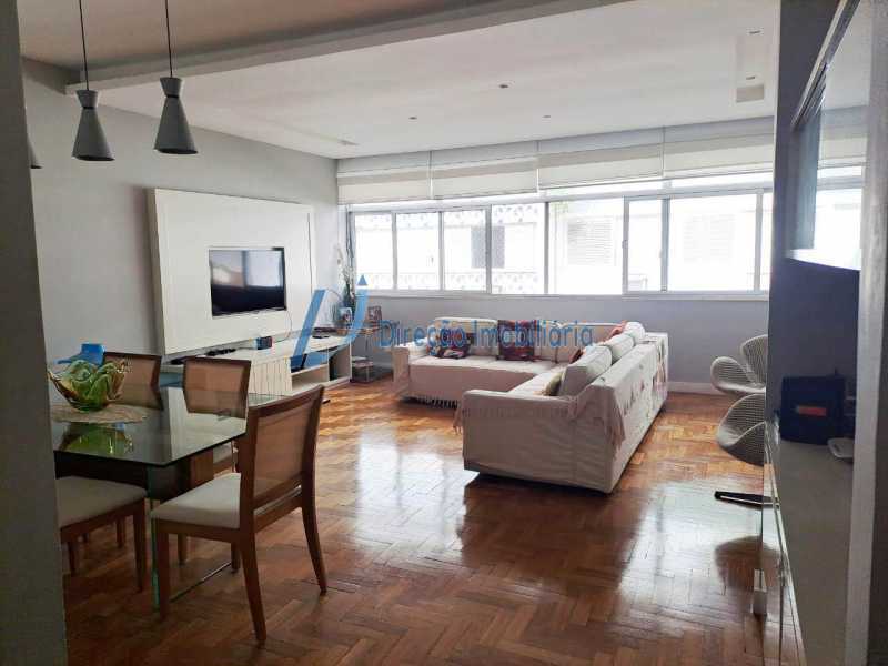 Apartamento à venda com 3 quartos, 150m² - Foto 2