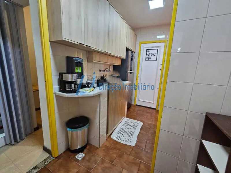 Apartamento à venda com 2 quartos, 78m² - Foto 18