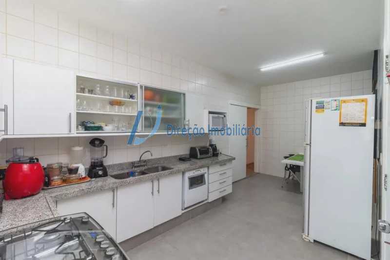 Apartamento à venda com 3 quartos, 153m² - Foto 16