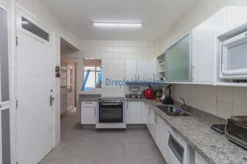 Apartamento à venda com 3 quartos, 153m² - Foto 18