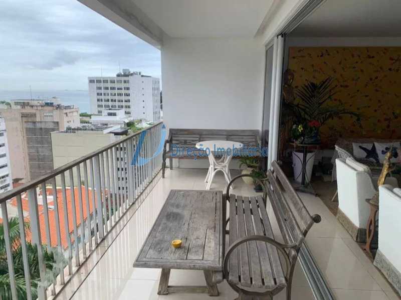 Apartamento à venda com 4 quartos, 160m² - Foto 2