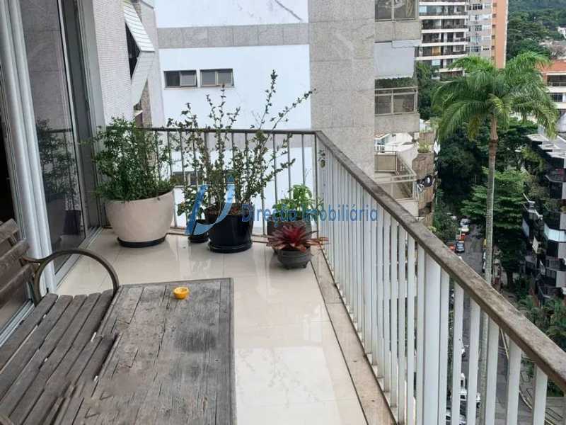 Apartamento à venda com 4 quartos, 160m² - Foto 4