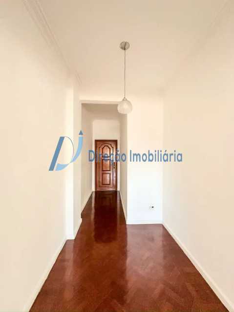 Apartamento à venda com 3 quartos, 104m² - Foto 2