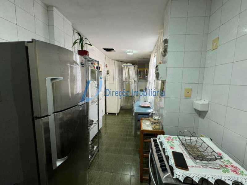 Apartamento à venda com 2 quartos, 70m² - Foto 13