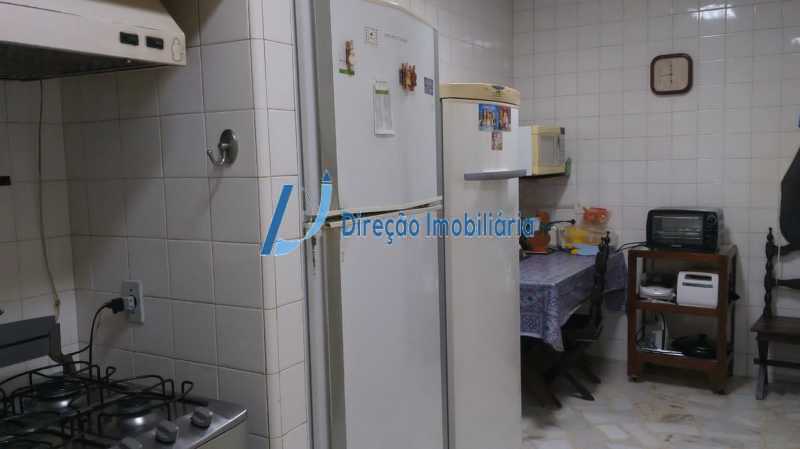 Apartamento à venda com 3 quartos, 162m² - Foto 17