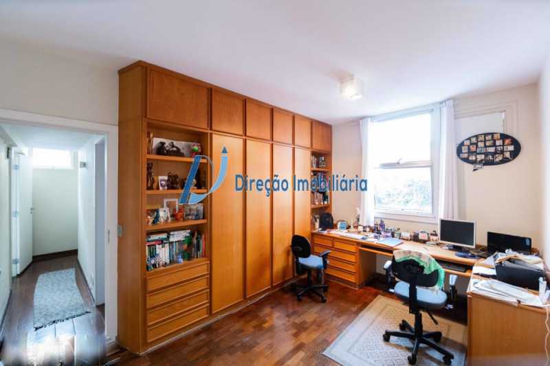 Apartamento à venda com 3 quartos, 140m² - Foto 4