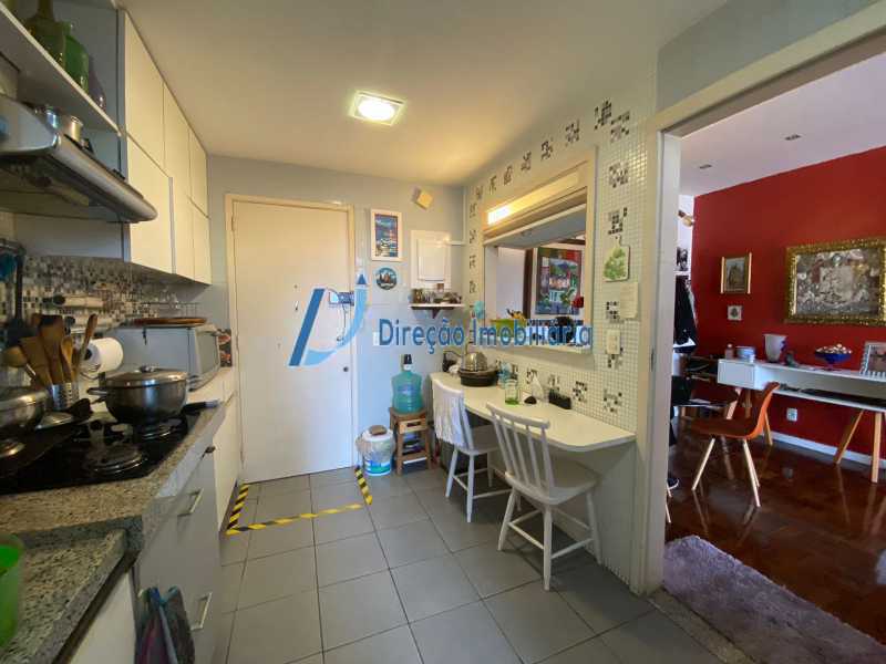 Apartamento à venda com 3 quartos, 87m² - Foto 16