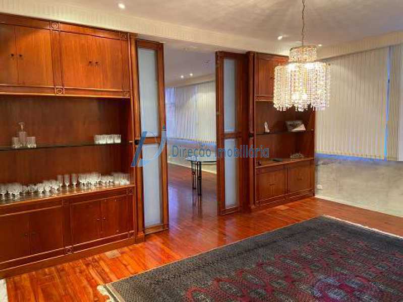 Apartamento à venda com 4 quartos, 210m² - Foto 2