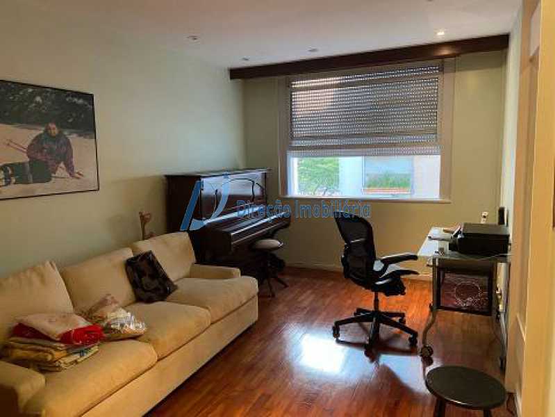 Apartamento à venda com 4 quartos, 210m² - Foto 11