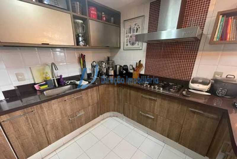 Apartamento à venda com 4 quartos, 215m² - Foto 20