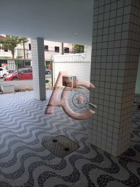 Apartamento à venda com 2 quartos, 65m² - Foto 2