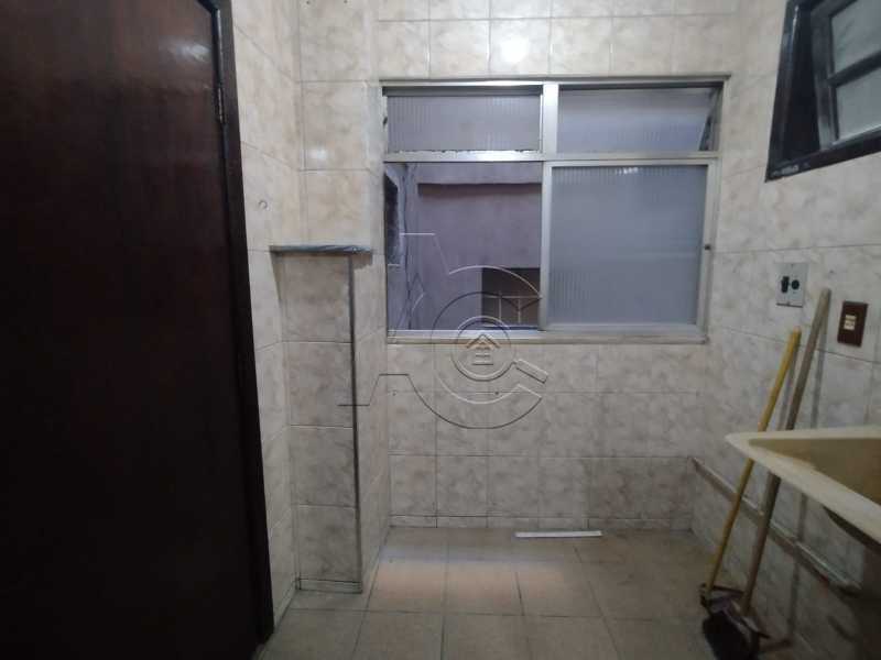 Apartamento à venda com 2 quartos, 65m² - Foto 4