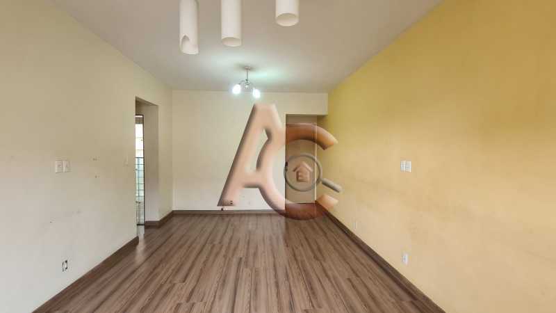 Apartamento à venda com 2 quartos, 72m² - Foto 4