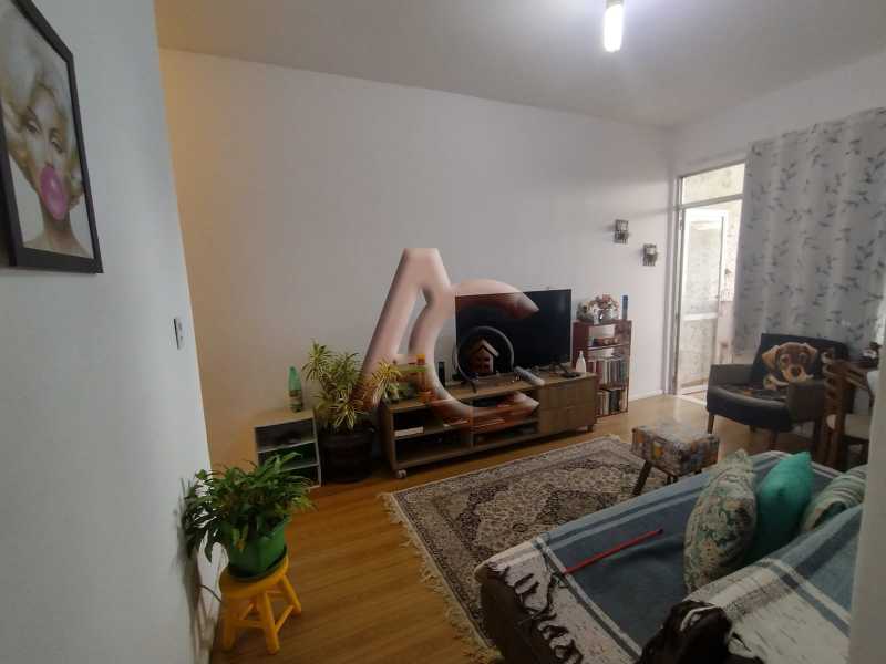 Apartamento à venda com 2 quartos, 80m² - Foto 4