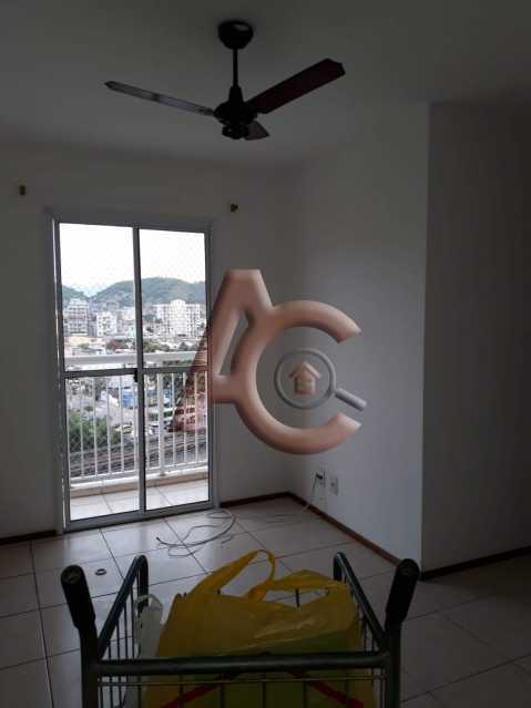 Apartamento à venda com 2 quartos, 45m² - Foto 3