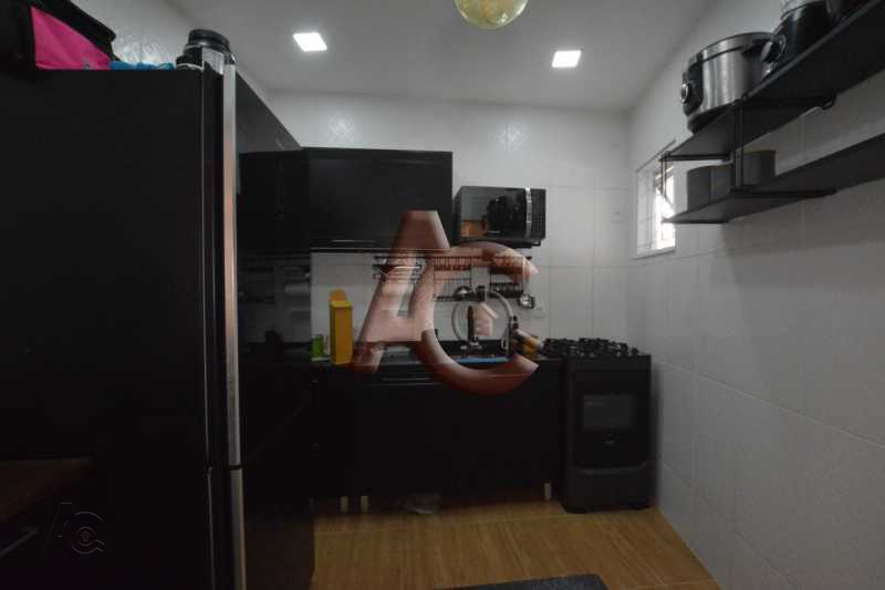 Apartamento à venda com 3 quartos, 100m² - Foto 1