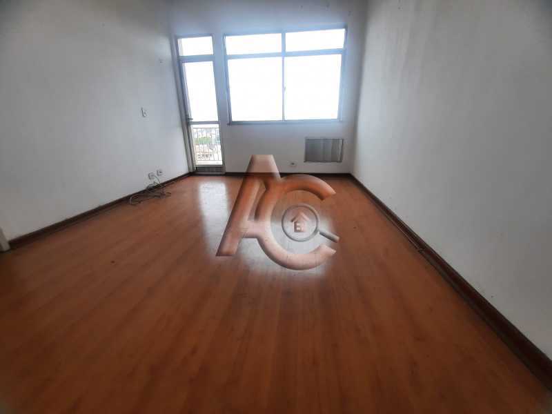 Apartamento à venda com 2 quartos, 78m² - Foto 2