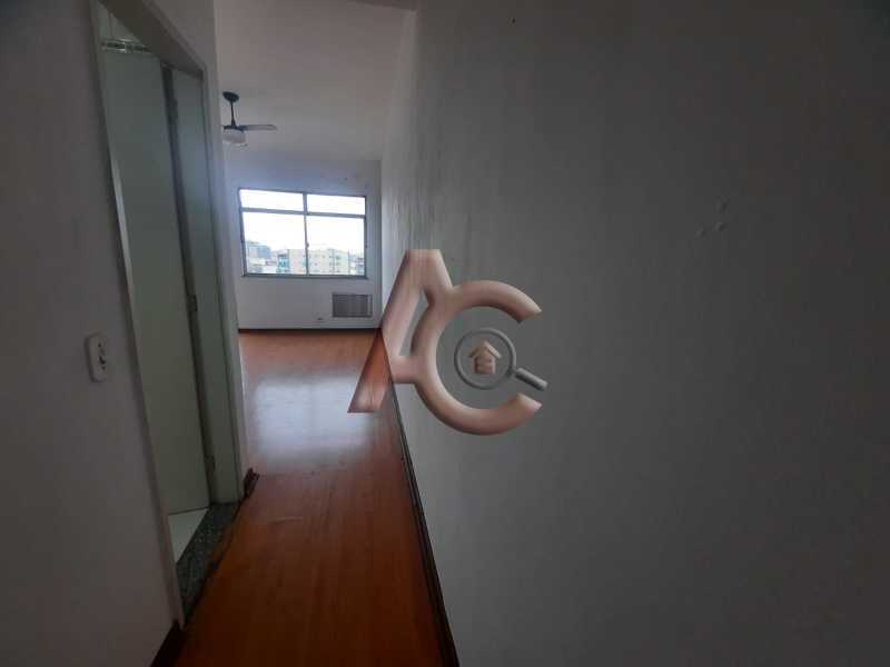 Apartamento à venda com 2 quartos, 78m² - Foto 3