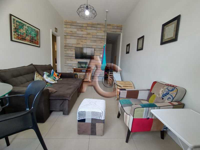 Apartamento à venda com 2 quartos, 62m² - Foto 3