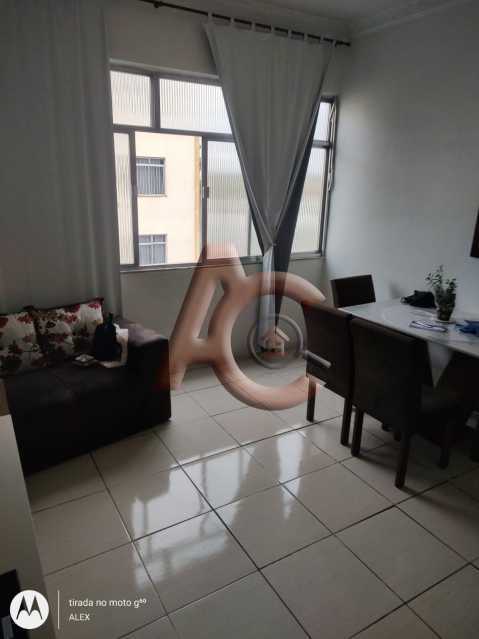 Apartamento à venda com 3 quartos, 68m² - Foto 4